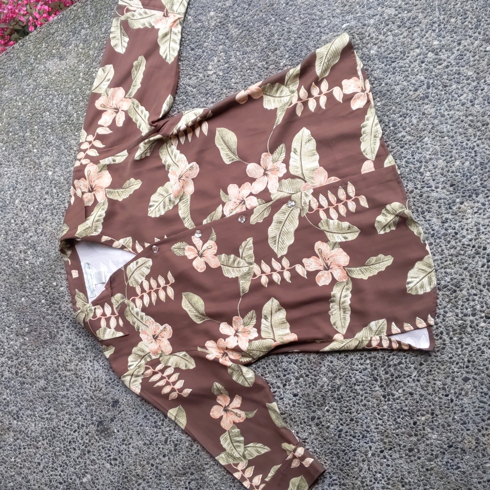 Pineapple Moon Silk Hawaiian button up shirt M